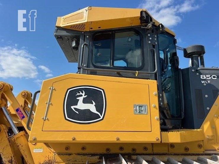2021-deere-850l-wlt-image-24