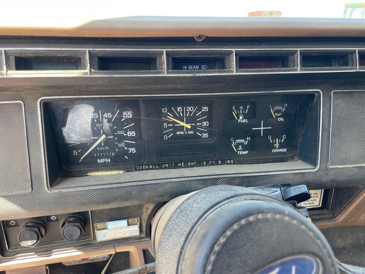 1993-ford-f700-image-41