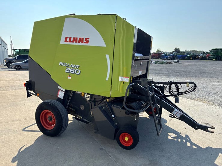 claas-rollant-260-image-6