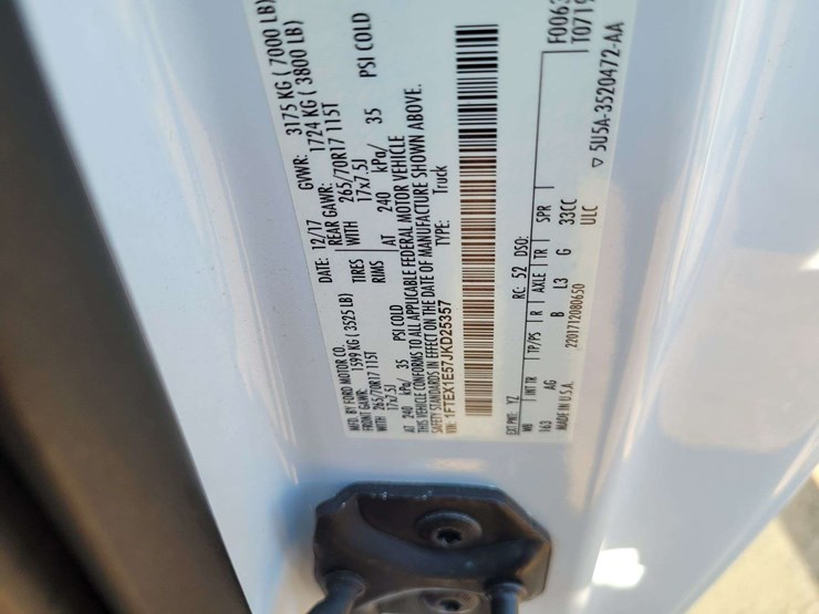 2018-ford-f150-xl-image-12