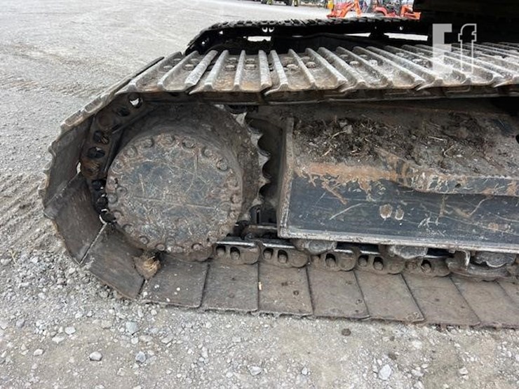 komatsu-pc210-lc-image-18