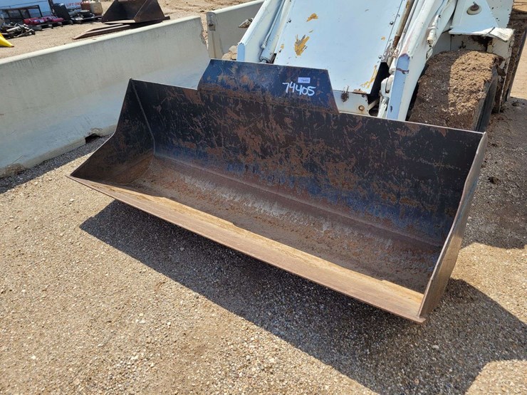 bobcat-2410-image-2