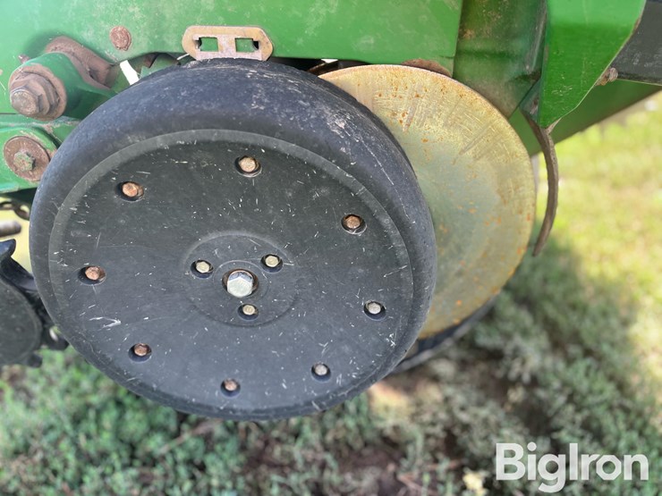 2010-john-deere-1770nt-image-14