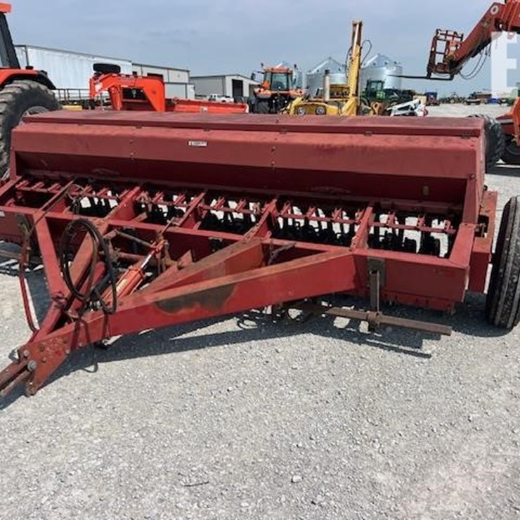 INTERNATIONAL 5100