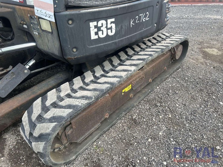 2016-bobcat-e35-image-16
