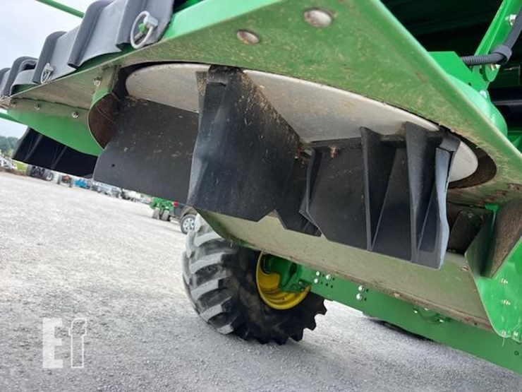 2014-john-deere-s670-image-39