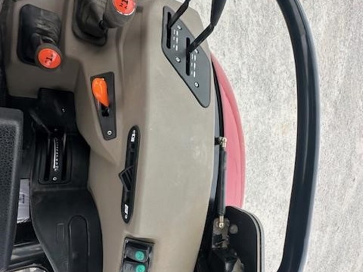 2021-case-ih-farmall-75a-image-26