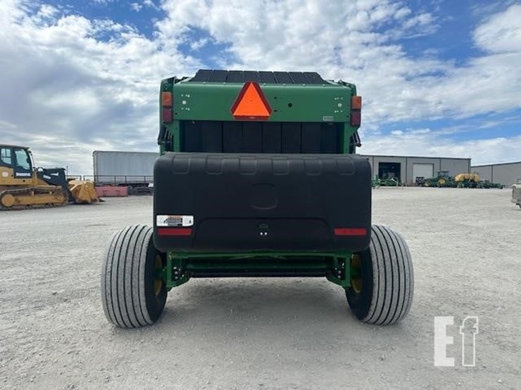 2019-john-deere-560m-image-4