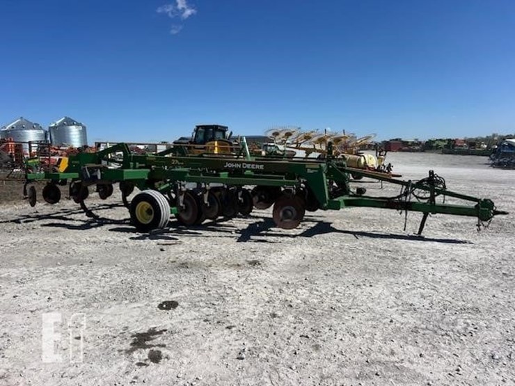 john-deere-2700-image-9