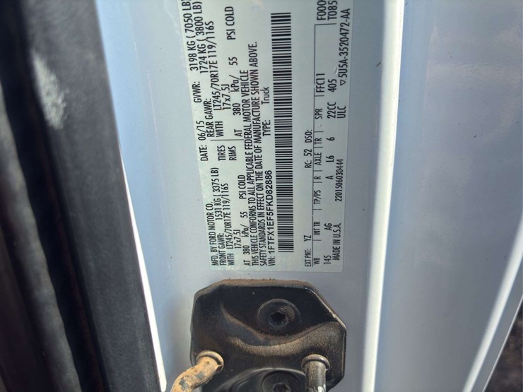 2015-ford-f150-lariat-image-13