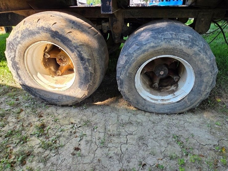 tandem-axle-silage-cart-image-26