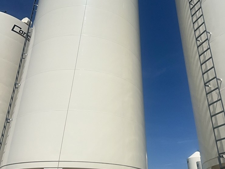 concept-7,500-bu.-hopper-bin,-equipped-with-bin-fan-with-3-phase-agi-grainguard-10-hp-electric-motor.-image-5