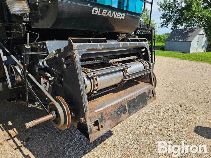 1996-gleaner-r62-image-13