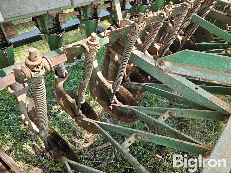 john-deere-b-image-11