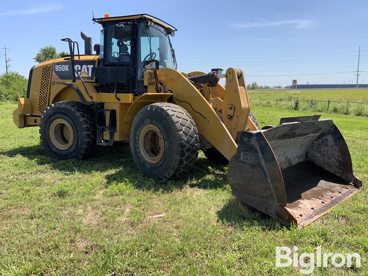 2014-caterpillar-950k-image-3