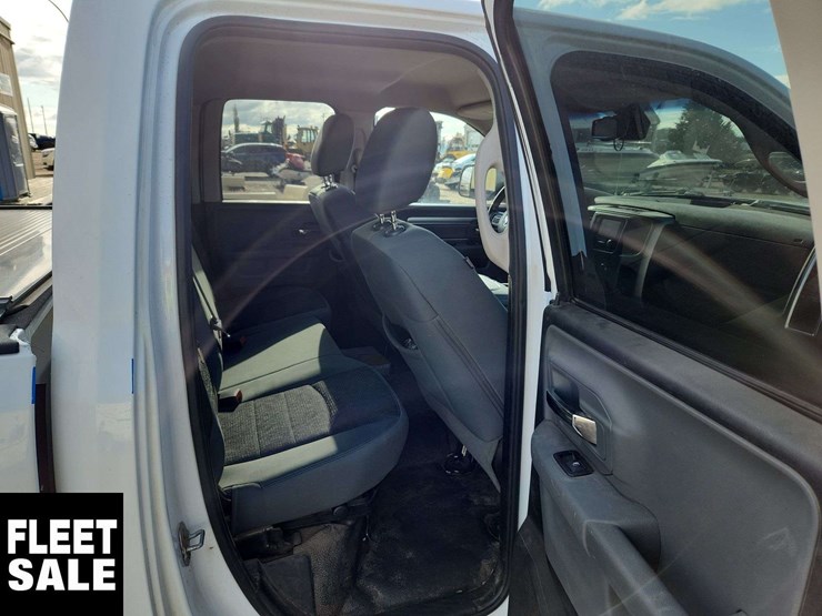 2014-ram-1500-slt-image-13