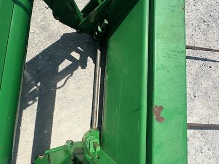 2009-john-deere-6430-image-12