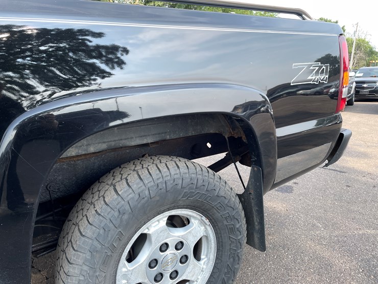 2002-chevrolet-silverado-1500-z71-image-18
