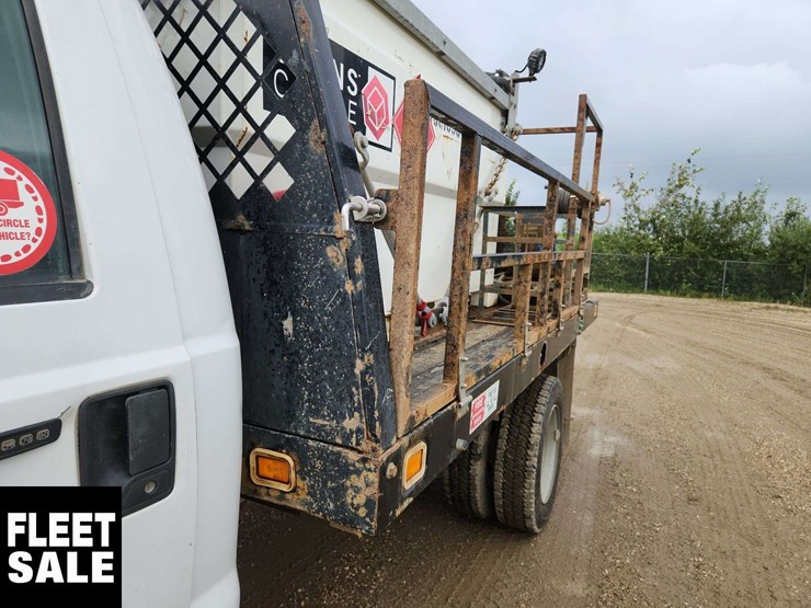 2016-ford-f550-image-24
