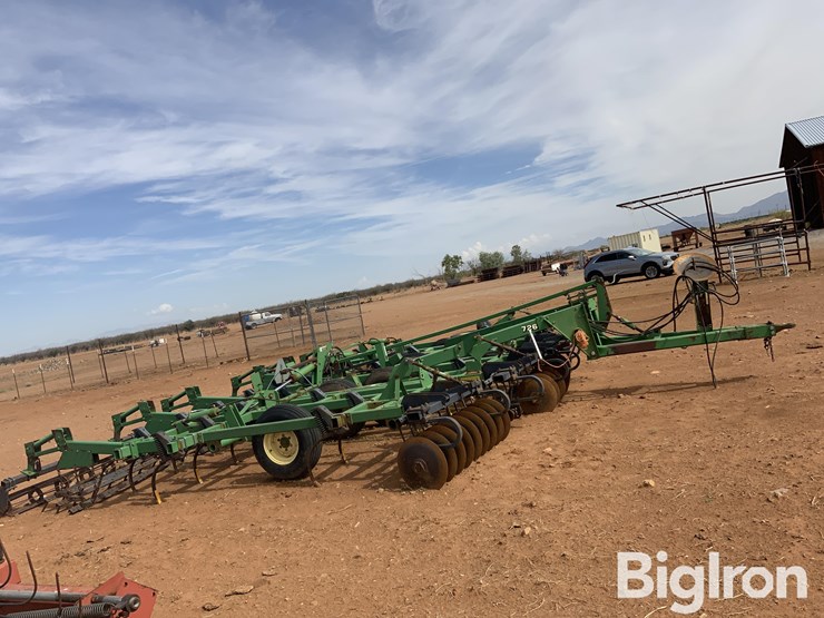 john-deere-726-image-4