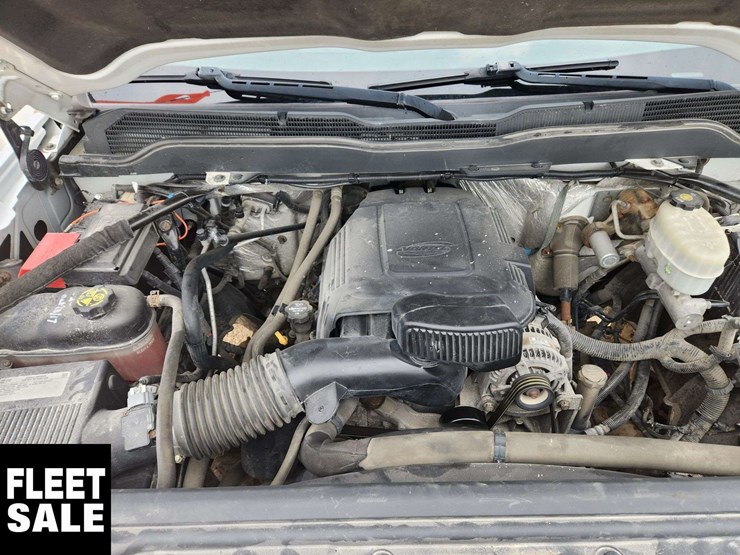 2015-chevrolet-silverado-2500hd-image-18