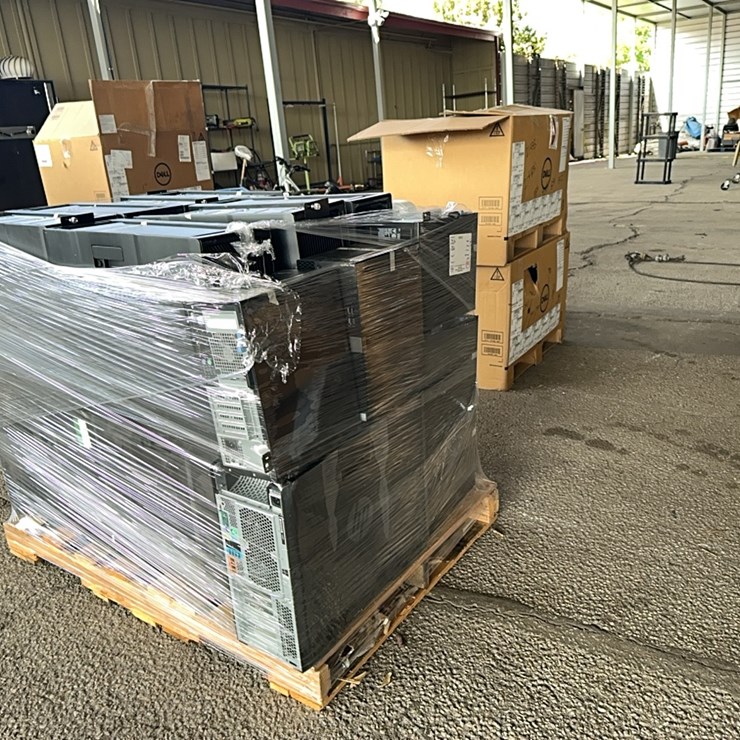 HP Z840 WORKSTATIONS , COMOUTERS AND KEY BOARDS AND CABLES