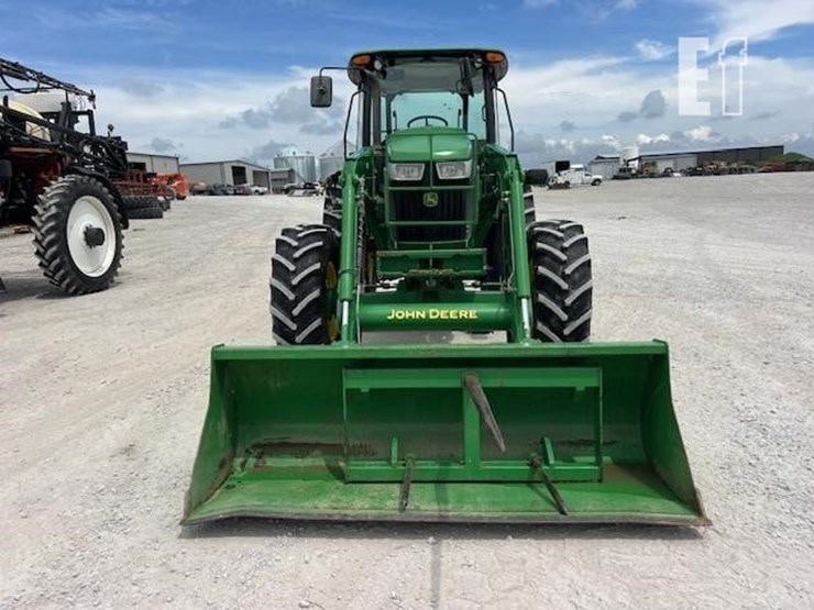 john-deere-6105d-image-10
