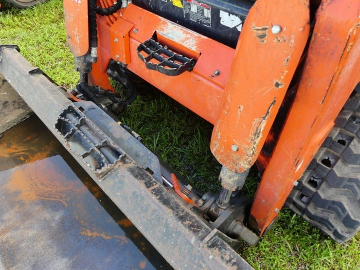 kubota-svl75-2-image-11