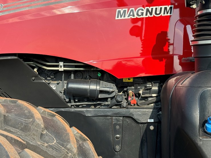 2022-case-ih-magnum-340-image-11