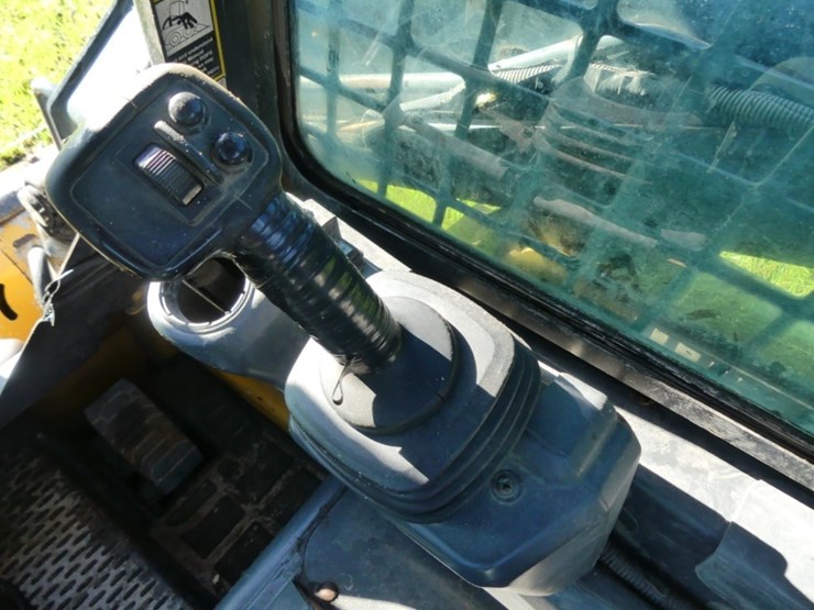 deere-317g-image-14