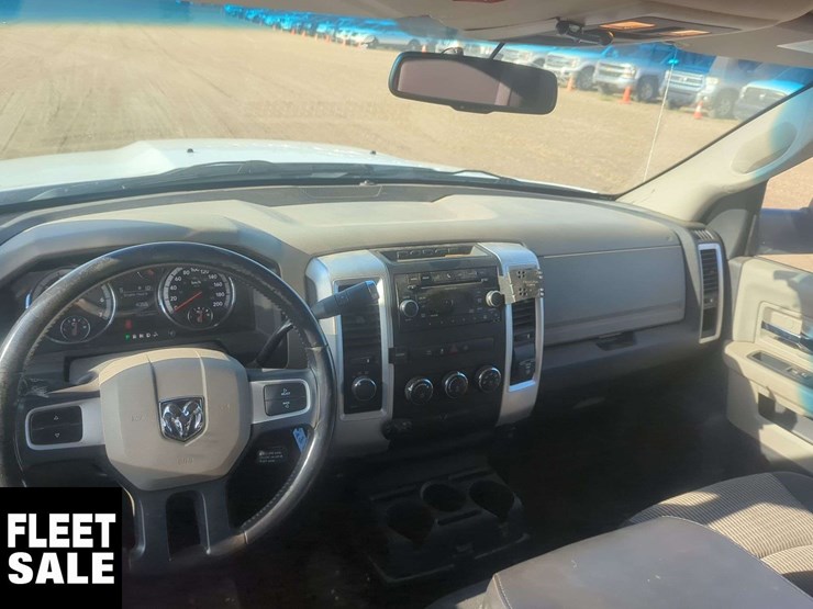2011-ram-1500-slt-image-9