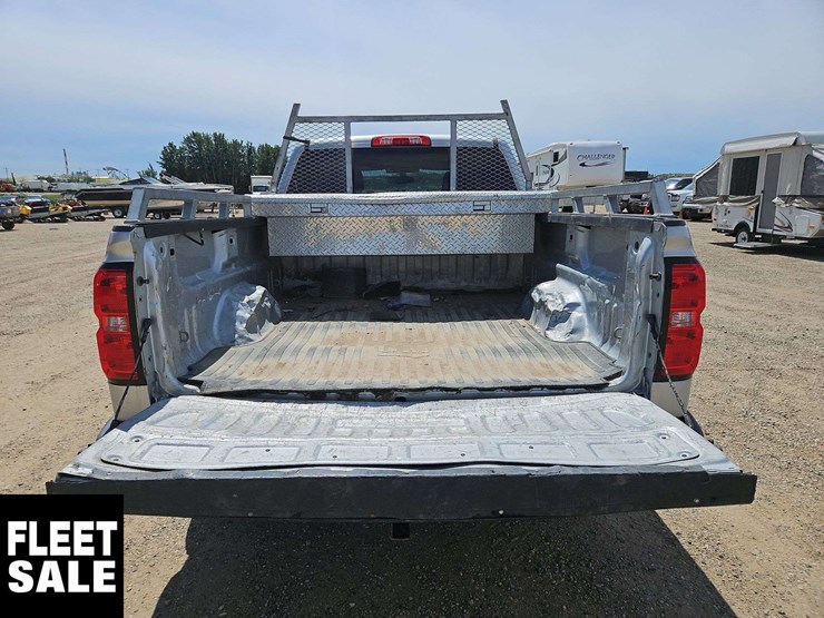 2018-chevrolet-silverado-1500-image-24