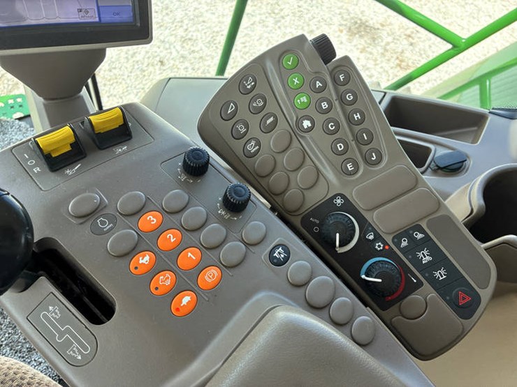 2012-john-deere-s660-image-111