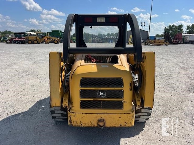 deere-250-image-4