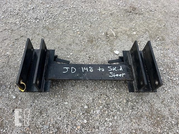 john-deere-148-image-1