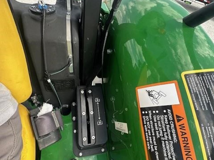 2023-john-deere-5050e-image-30