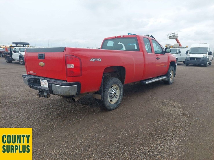 2011-chevrolet-silverado-2500hd-image-4