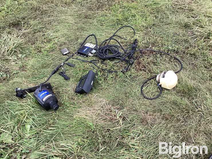 new-holland-8080-image-7