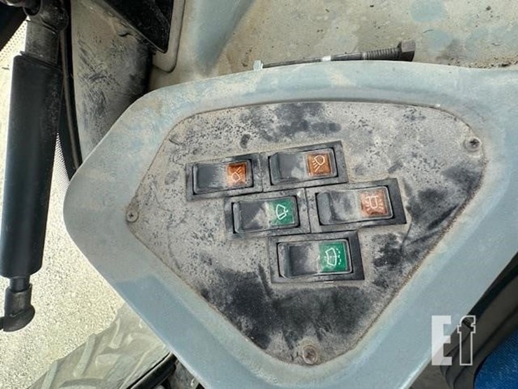 2008-new-holland-t5050-image-28