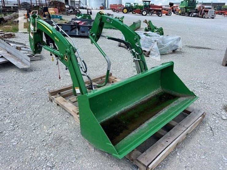 2021-john-deere-120-image-2