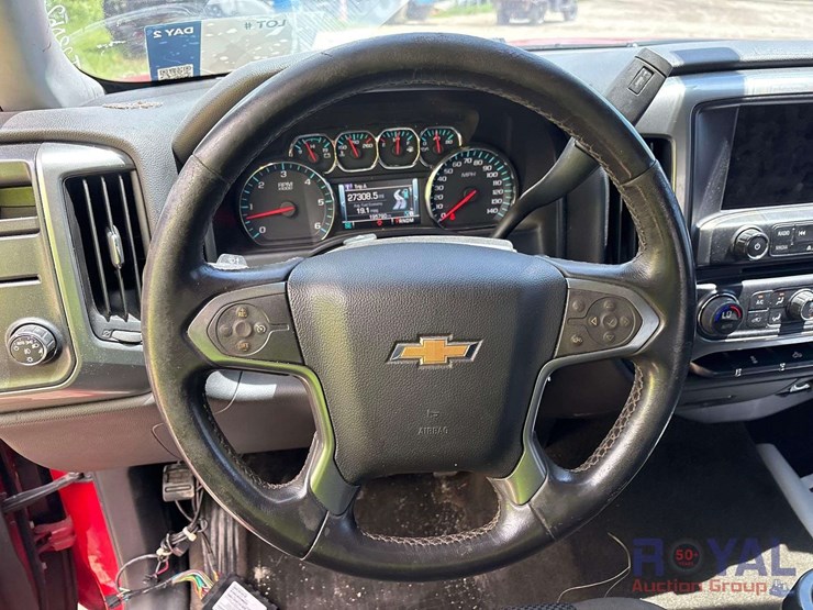 2015-chevrolet-silverado-image-13