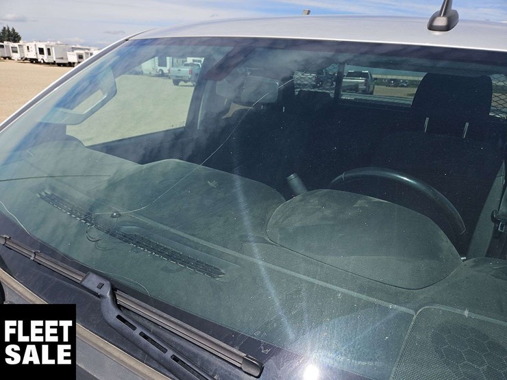 2018-chevrolet-silverado-1500-image-32