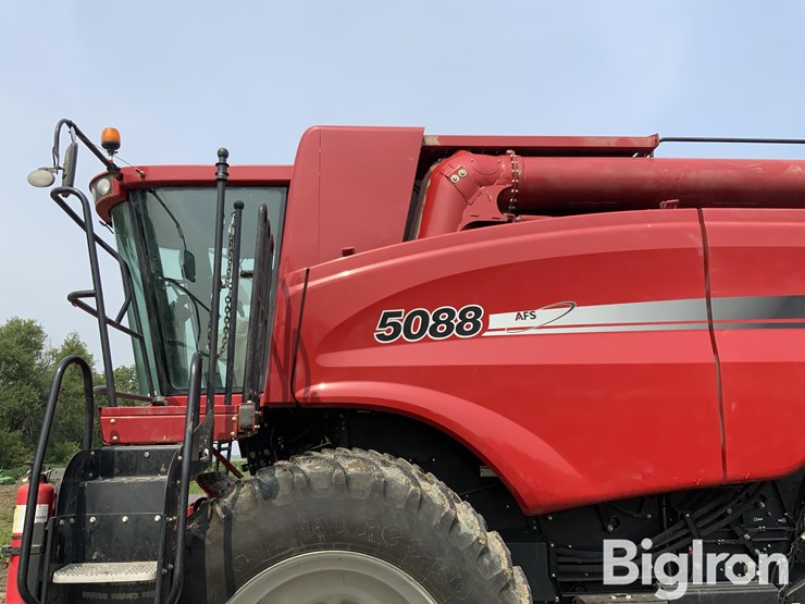 2011-case-ih-5088-image-14
