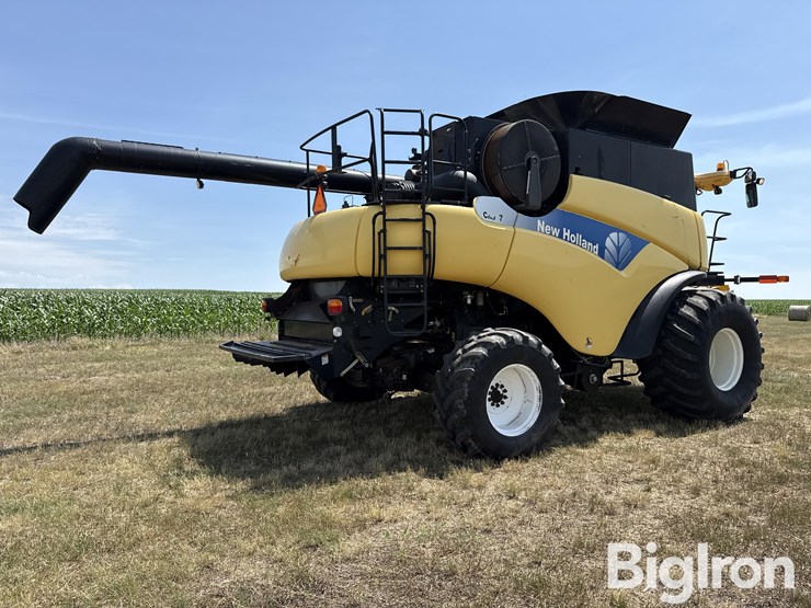 2008-new-holland-cr9070-image-5