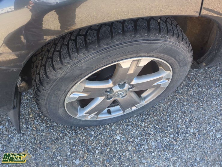 2008-toyota-rav4-image-30