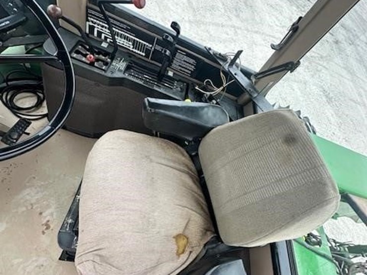 1989-john-deere-8760-image-22