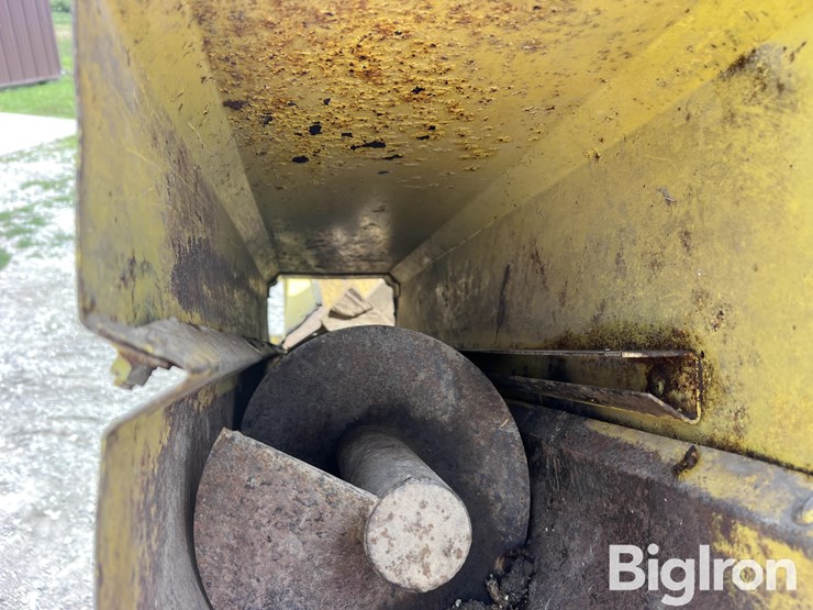 new-holland-353-image-16
