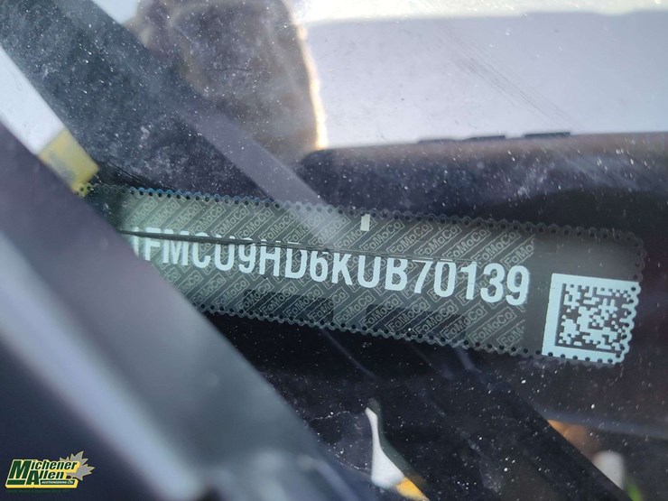 2019-ford-escape-sel-image-6