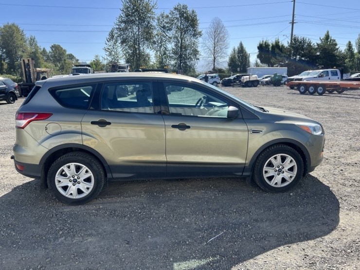 2014-ford-escape-image-3