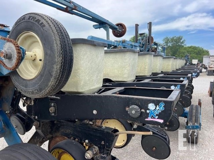 kinze-2600-image-20